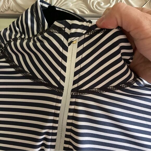 Zella Women’s small 1/4 Zip long sleeve pullover jacket - gray & white striped! - Picture 2 of 9